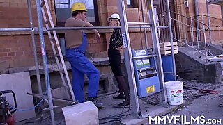 Amateur wife goes around draining balls