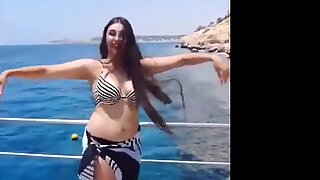 chanter comme tu veut.la femme arabian dance