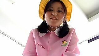 Stupid 아시아 인 10 대 maki chan 할머니 옷을 입는다